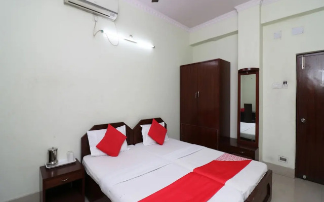 Oyo 27644 Cozycom