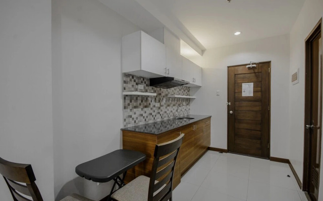 OYO 739 Cornerstone Manor