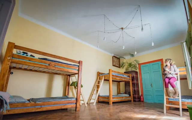 Mountain Tale - Hostel