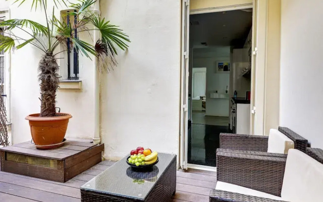 Elegant 3BR Arc de Triomphe