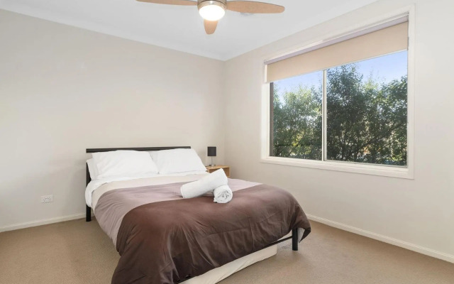 Modern Beachside 5 Bedrooms