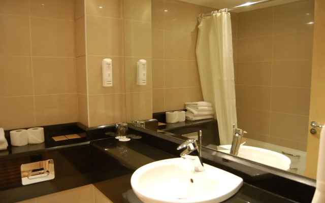 Academy Plaza Hotel