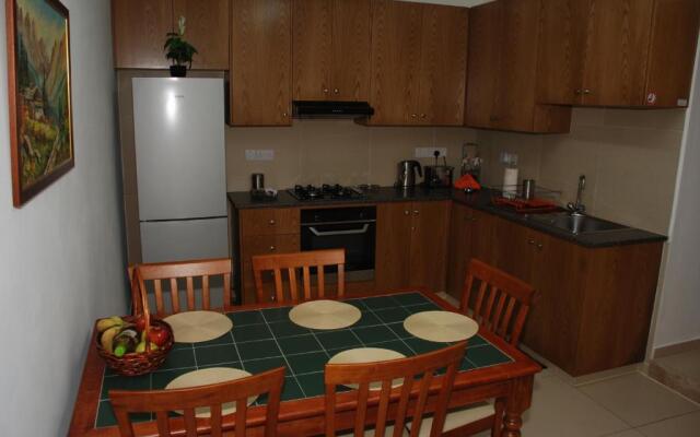 Kanarinis Apartments