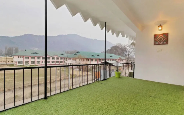 Treebo Vitasta Villa