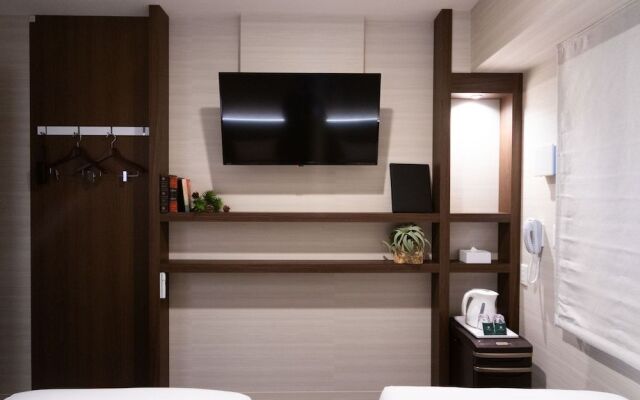 Namba Minami Crystal Hotel