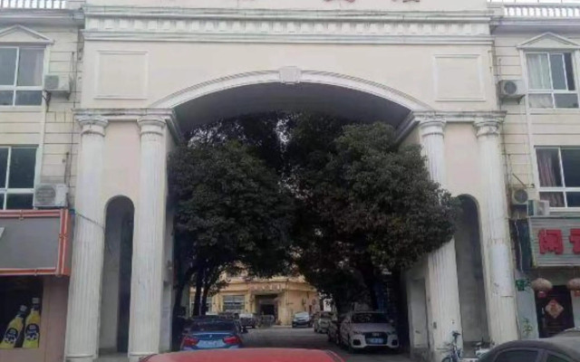 Oucheng Hostel
