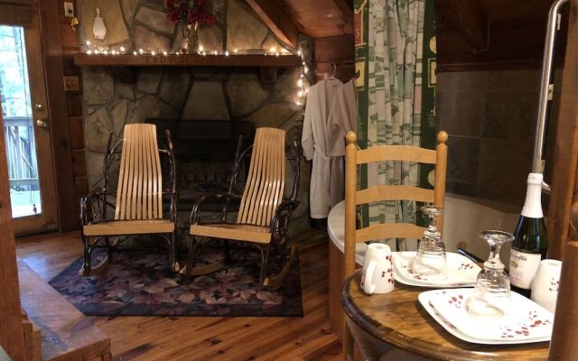 Gatlinburg Mountain Magic Hot Tub Cabins