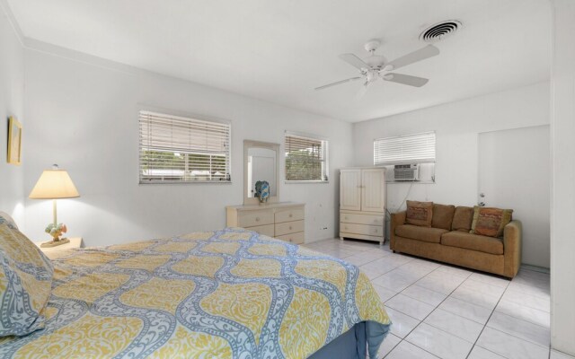 Parkdale Home by Vtrips