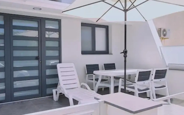 14 AN - 113 Nissi Twins Apartment