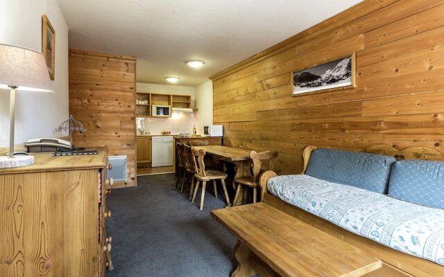 Savoyards and rustic apartment in the heart of Val d'Isère