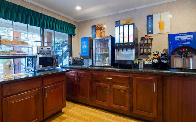 SureStay Plus by Best Western Woodbury Inn