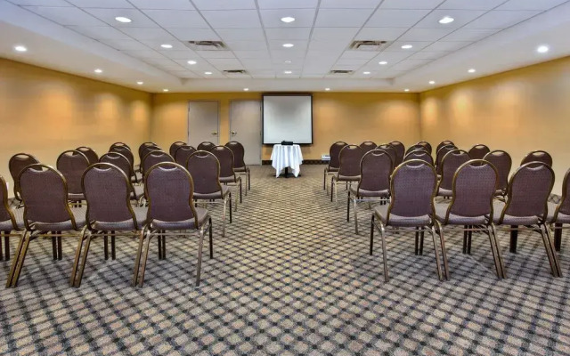 Fairfield Inn & Suites Newmarket