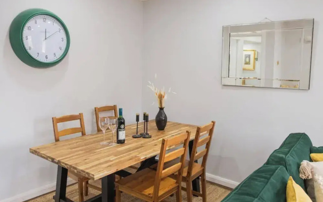 Sienna Haven 2 Bed 1 Bath and Park