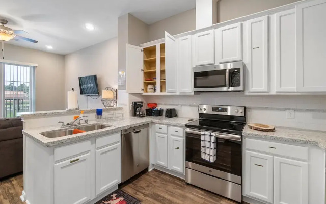 Experience a First Class Stay - 2 BDRM