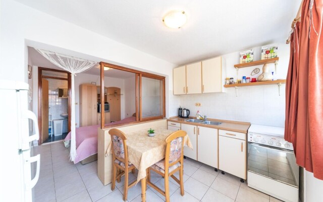 Amazing Apartment in Trogir With 1 Bedrooms and Wifi