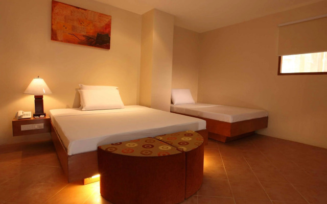 Skyblue Hotel