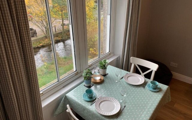 Peebles Cottage Apartment with River View and Bike Store