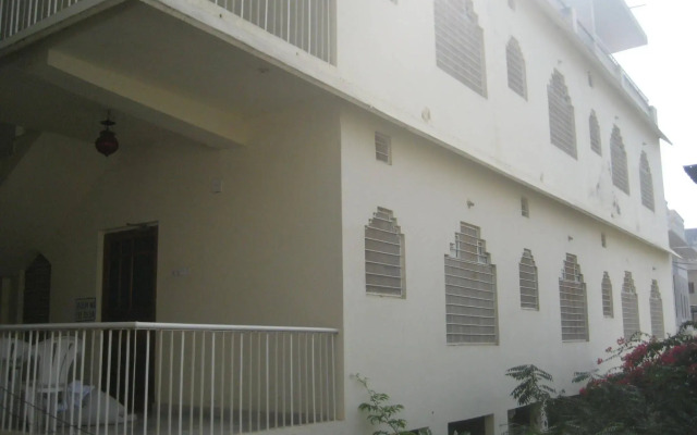 Lal Ghat Guest House