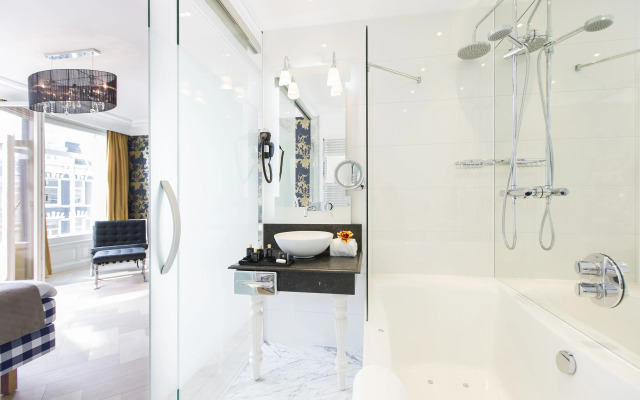 The Amsterdam Canal Hotel