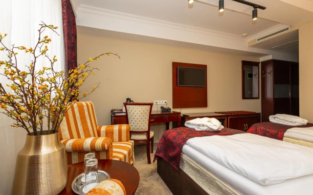 Grand Hotel Sole (ex. Hotel Golden Hoffer & Best Western Hotel Dituria)