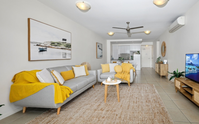 Pool View City Centre Apartment 206