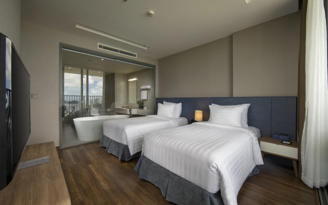 Flamingo Premium Cat Ba Beach Resort Hotel