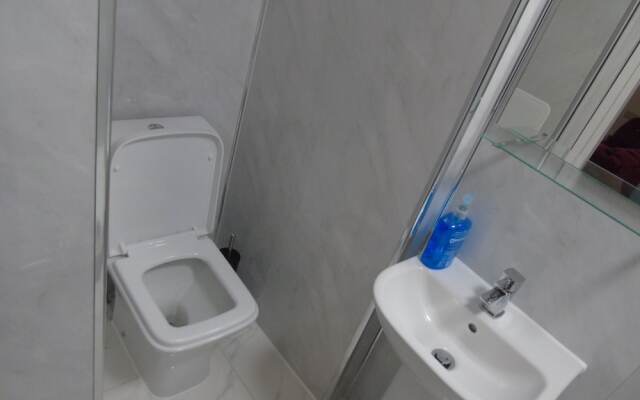 Inviting 1-bed Ground Floor Apartment in Bolton