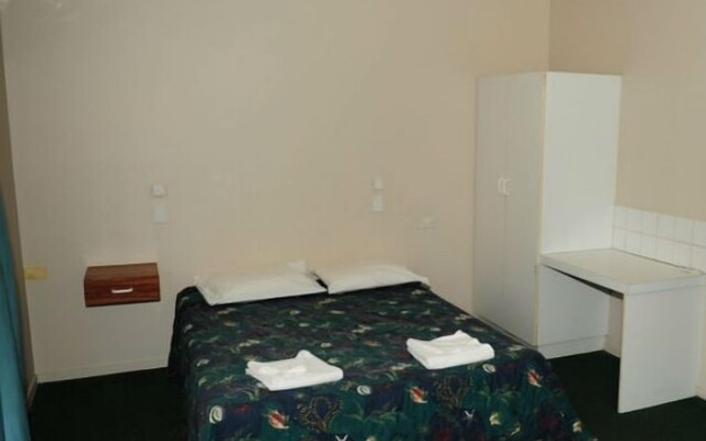 Hotel Allen