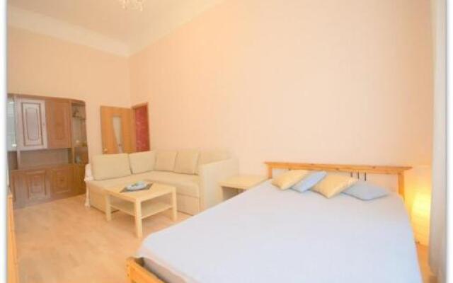 Sutkispb на Троицком