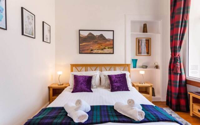 2 Bedroom Flat in Central Edinburgh