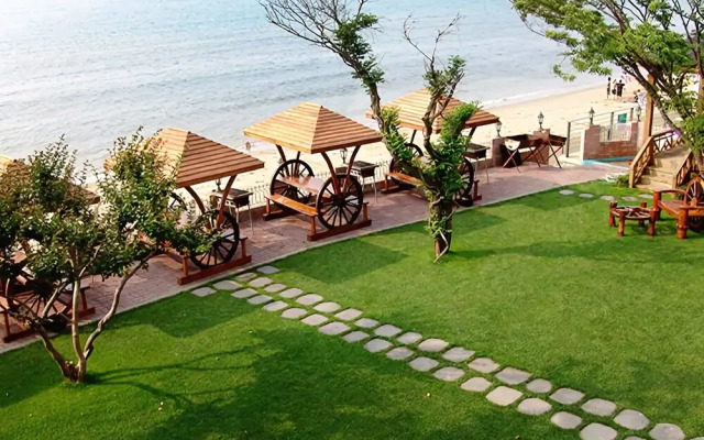 Taean Beach & Castle Pension