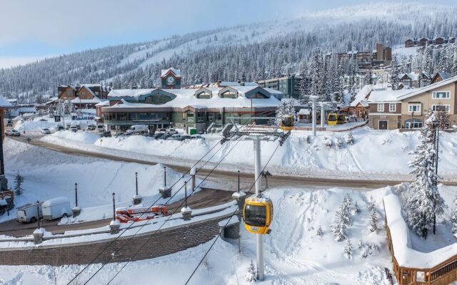 Forest Lane Hideaway - Luxurious Family Friendly Home with Private Hot Tub