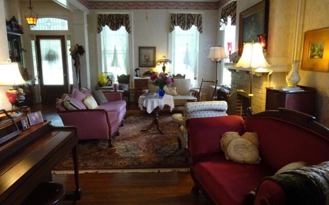 Amanda Gish House Bed & Breakfast