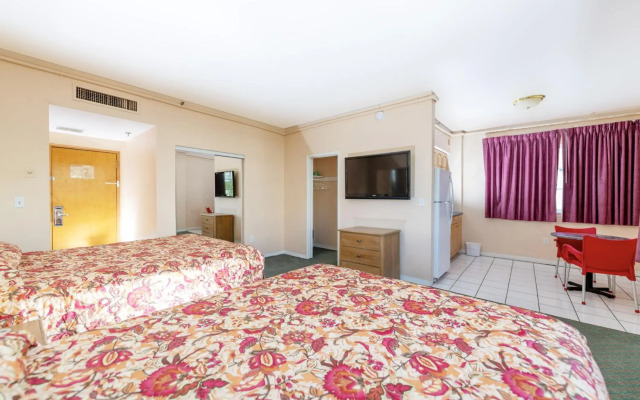 Parisian Hotel South Beach