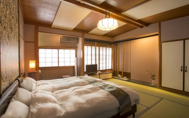 Kinosaki Onsen Hanakouji Saigetsu
