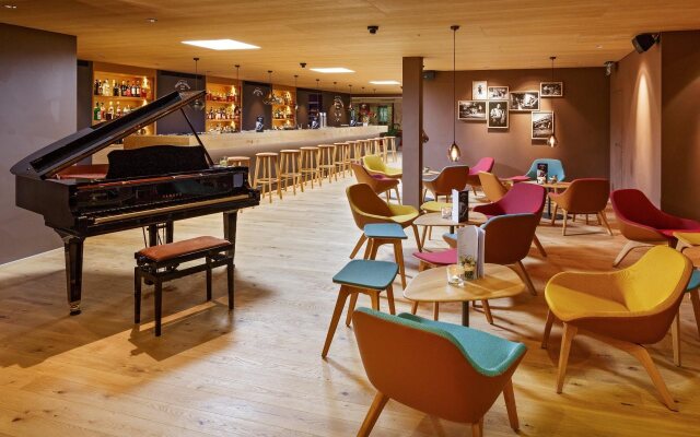 Hirschen Guesthouse - Village Hotel