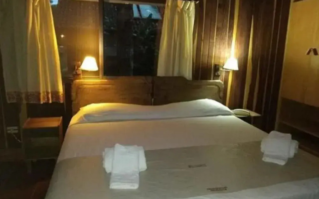 Hotel Cabanas del Parque