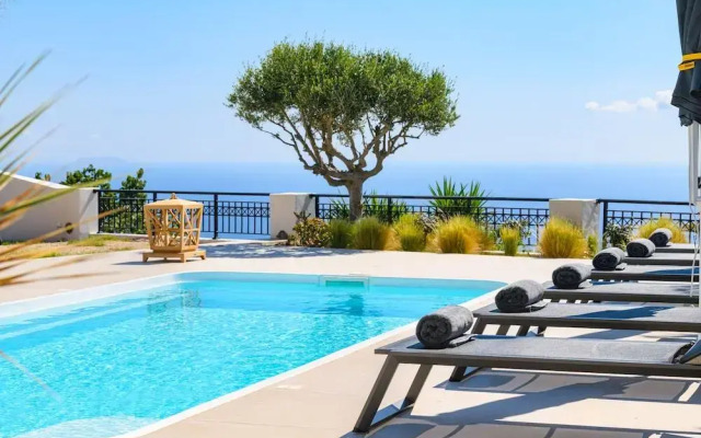 Grand Villa Santorini