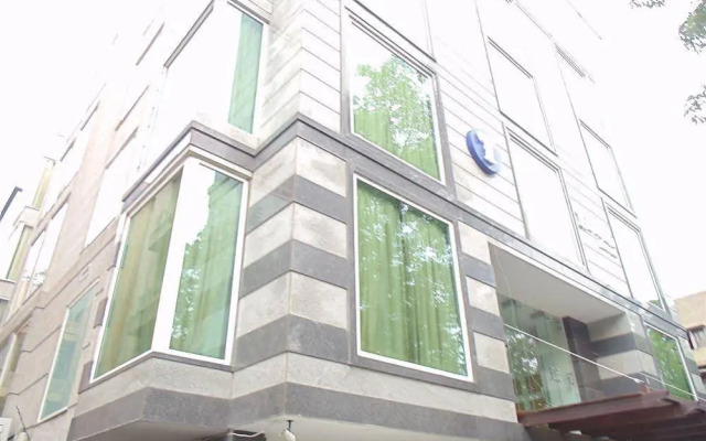 Tavisha Hotel