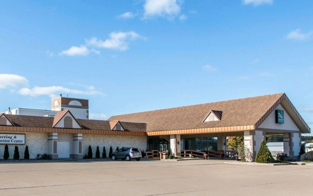Quality Inn & Suites Escanaba North