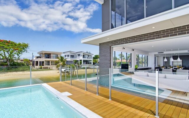 Qube Broadbeach