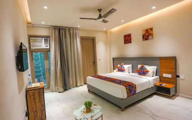 FabExpress Aroma Corporate Suites