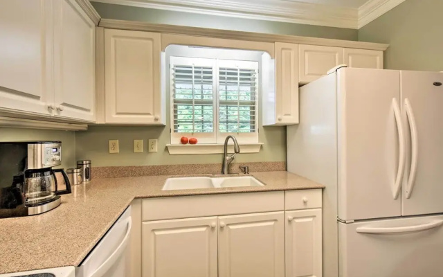 Sunny Clayton Condo on Kingwood Golf Course!