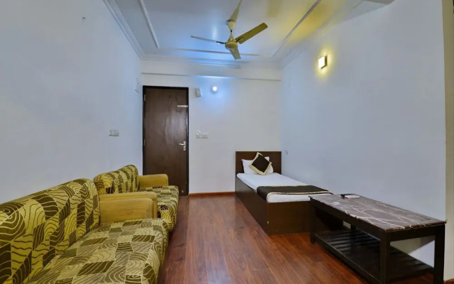 OYO Premium Jaipur Junction