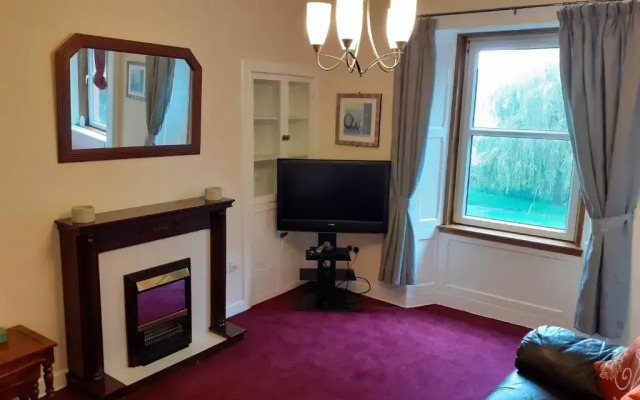 Lovely 3-bed Apartment in Alyth