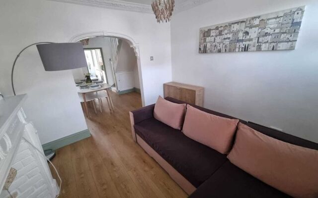 Stylishly Designed House Dartford