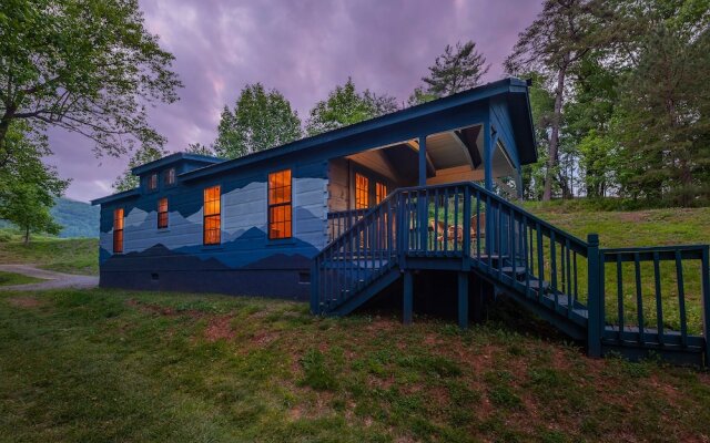 Tiny Blue Ridge Cabin Breathtaking Views