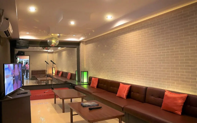 Whiterock Beach Hotel + Waterpark