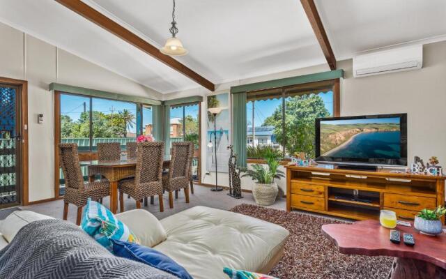Footprints in the Sand, Silver Sands Beach House
