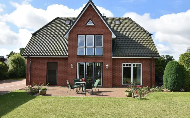 Cozy Holiday Home in Rakow near Beach